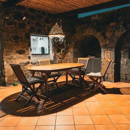 Tatil Evi Dammusi Uliveto Scauri (Sicily)