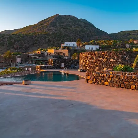 Holiday home Dammusi Uliveto Scauri (Sicily)