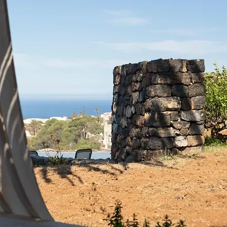 Dammusi Uliveto Holiday home *