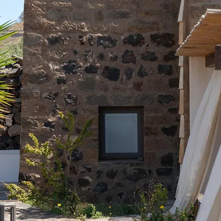 Holiday home Dammusi Uliveto Scauri (Sicily)