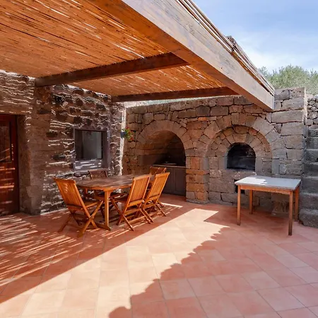 Dammusi Uliveto Holiday home