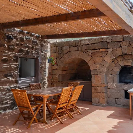 Dammusi Uliveto Holiday home *