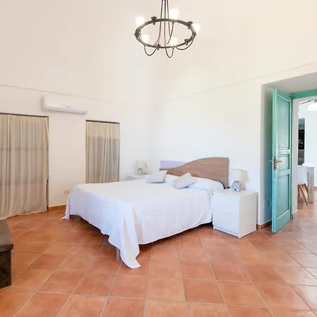 Holiday home Dammusi Uliveto Scauri (Sicily)