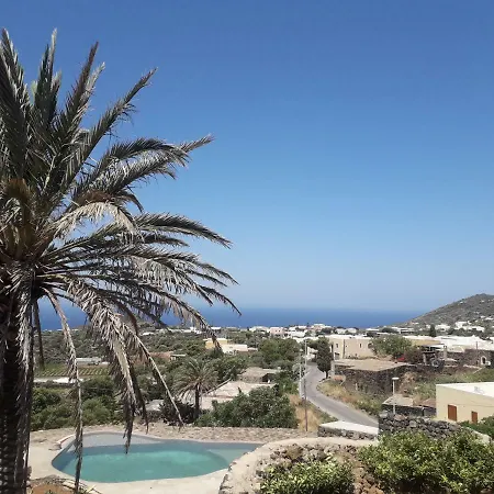 Dammusi Uliveto Holiday home